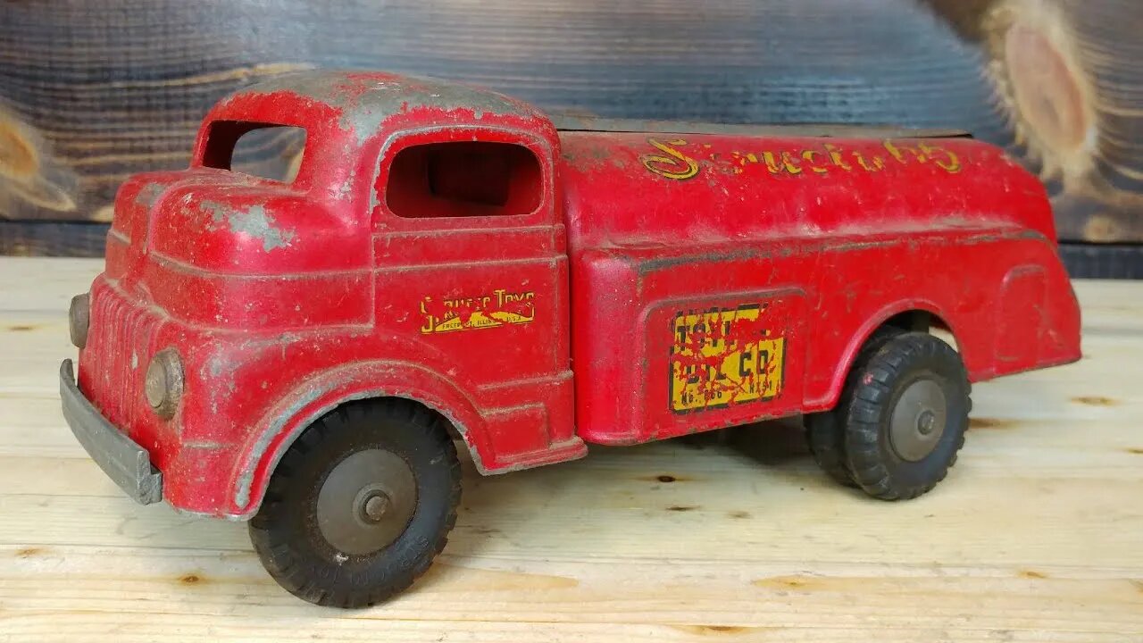Rusty 1950s Structo Wind Up Tanker Restoration - Working!