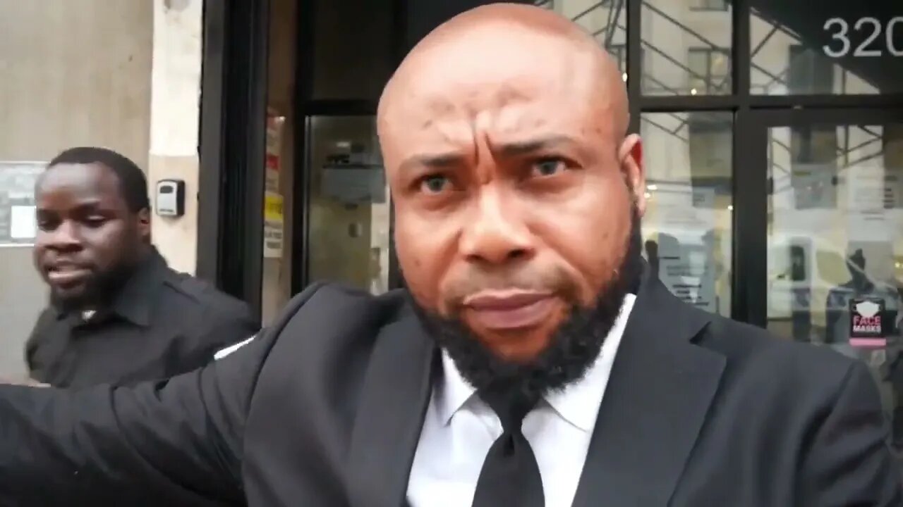 Whats going on in NYC? Migrant Hotel Doesnt Believe in FREE Speech, FIRST Amendment, Right to Film