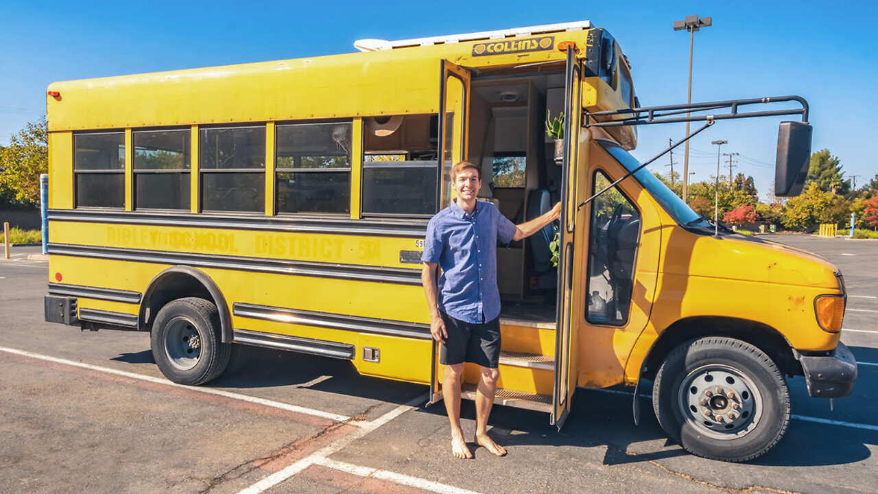 Daniels DIY Short Bus With Very Cool Murphy Bed