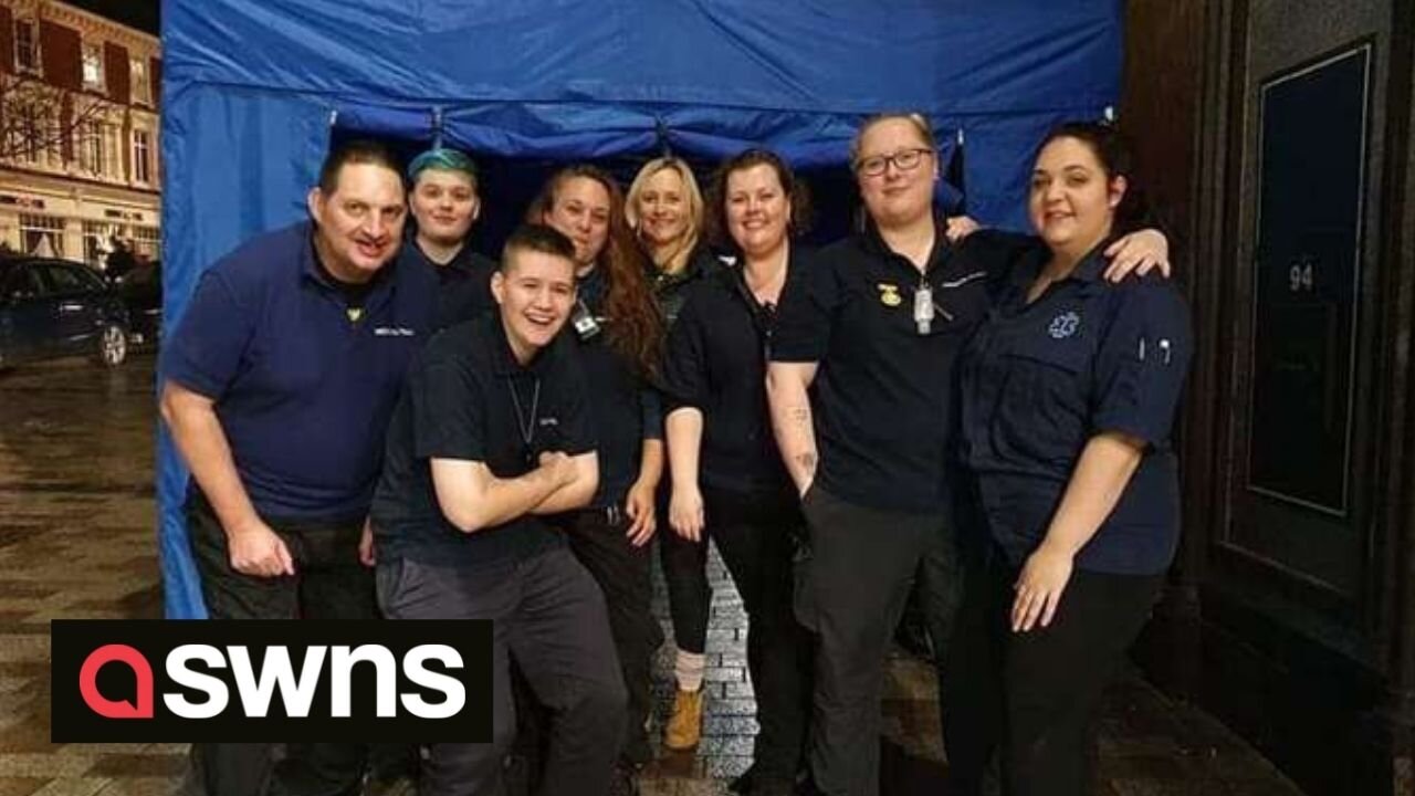 Hospital porter uses his beautiful voice to bring cheer to his patients