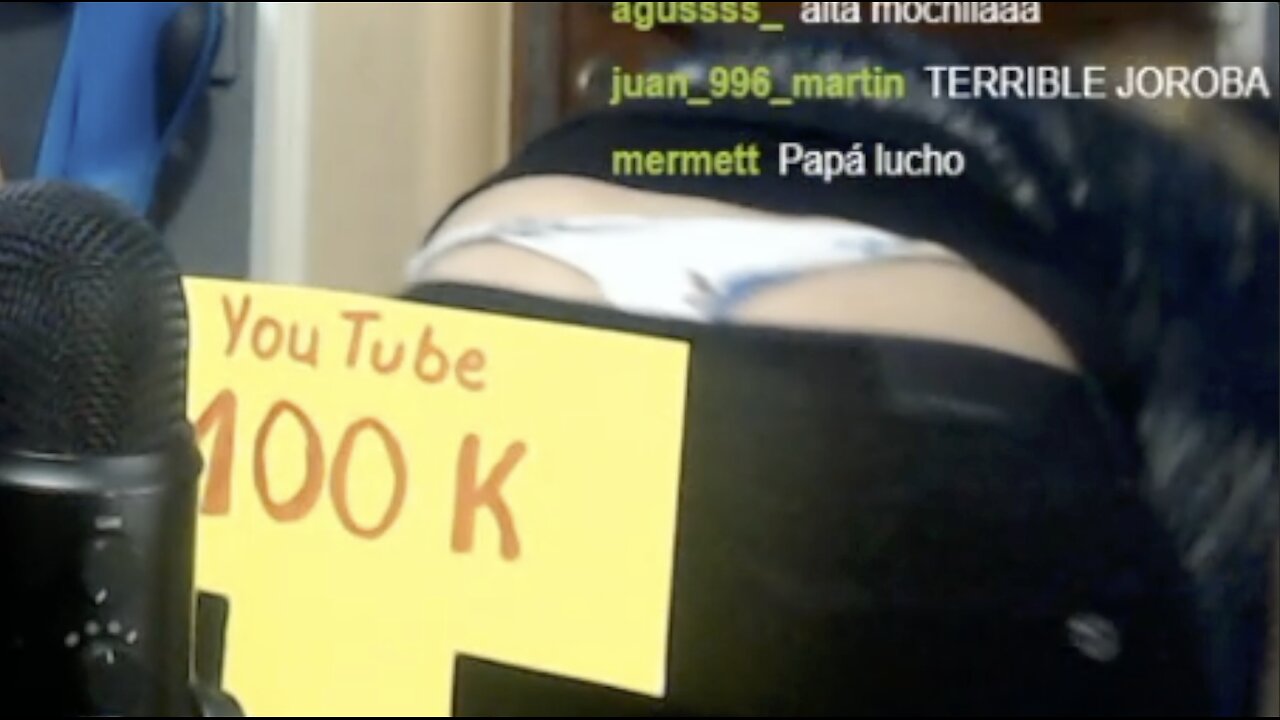Twitch Streamer EMBARRASSED By His Moms Whaletail