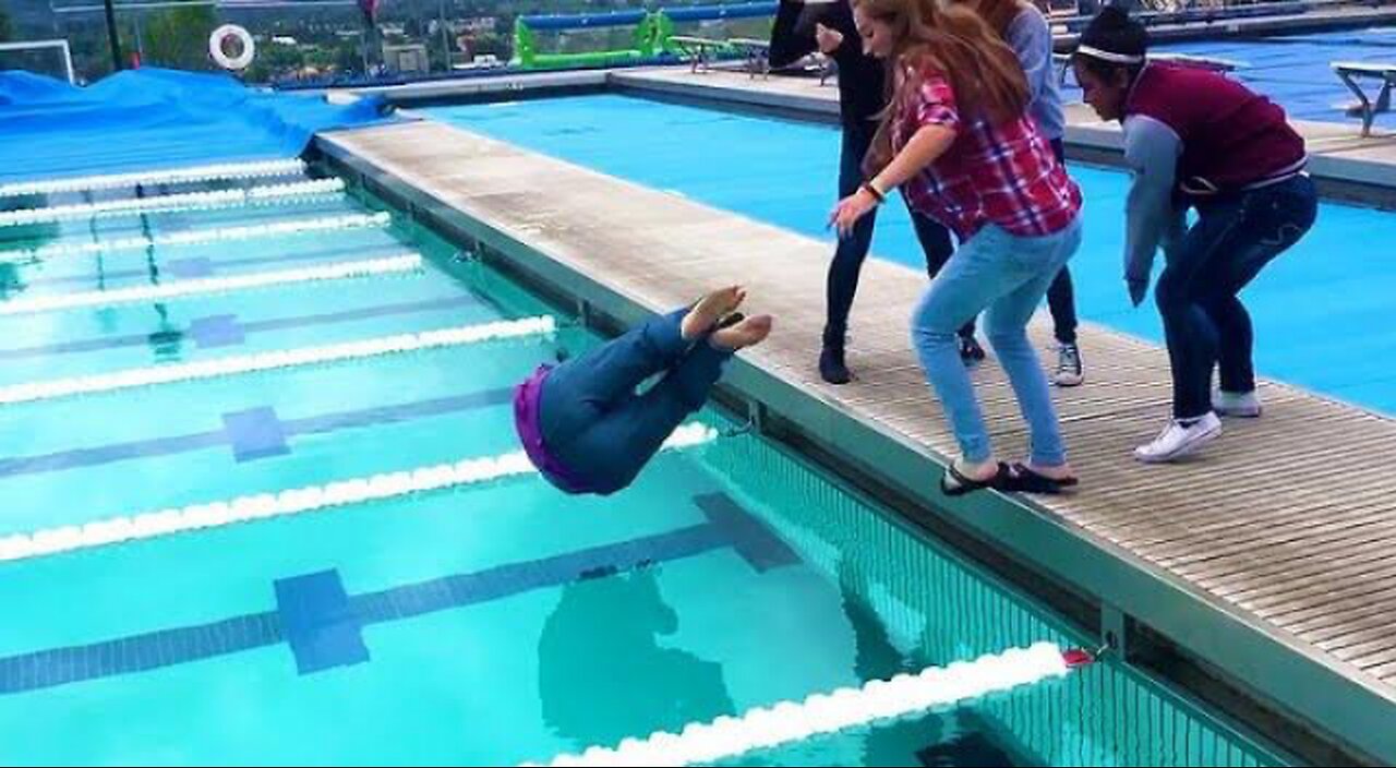 Peoples funny fails caught on camera | funny moments