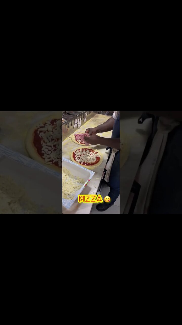 Pizza 😋🍕🍕🍕