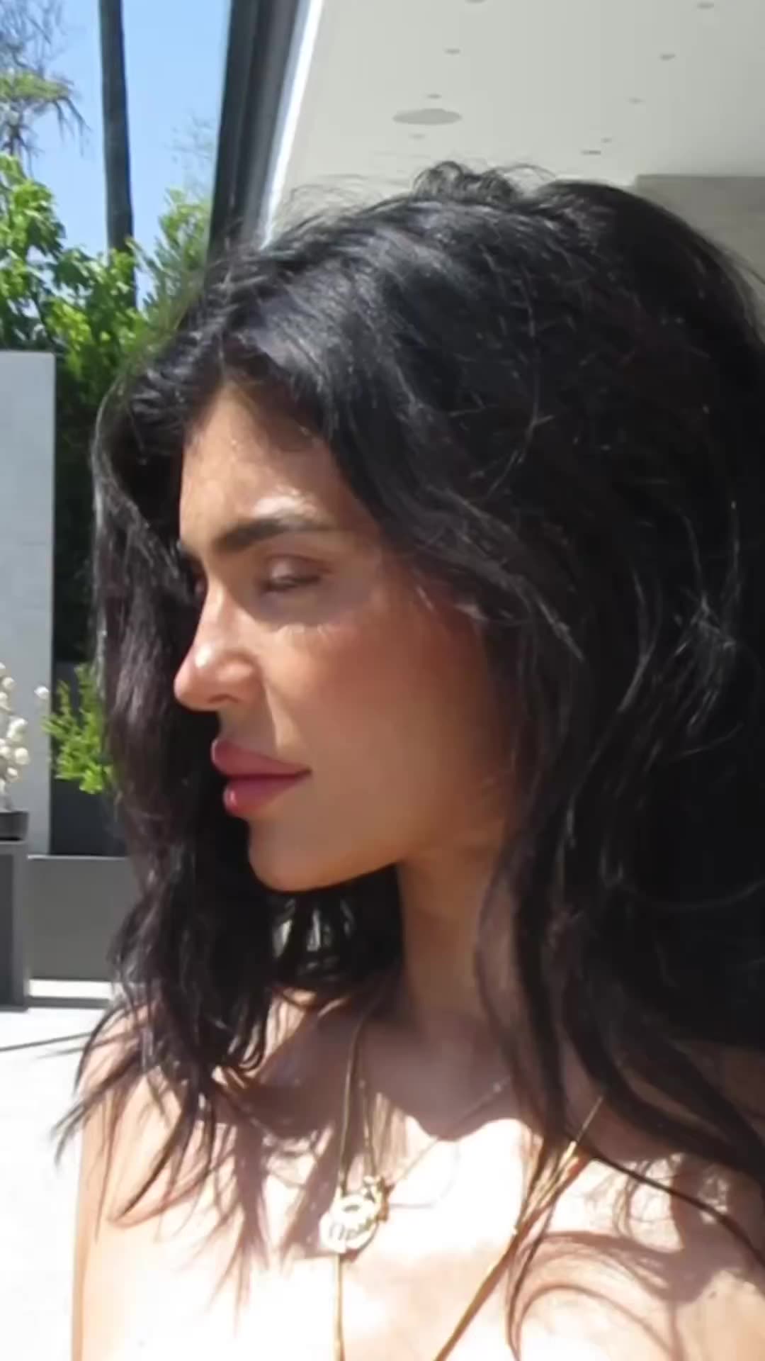 Kylie Jenner | New Fitness Vibe 🥵