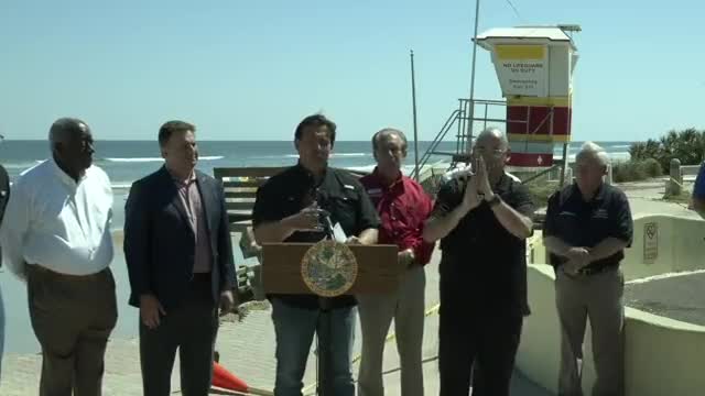 DeSantis Shreds Newsoms California Gas Prices - Can You Imagine Having TO Pay That Much For Fuel?