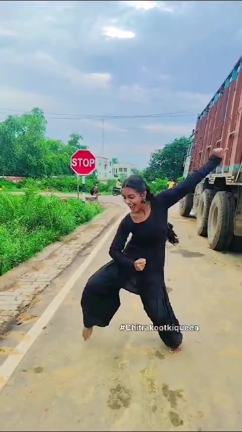 DESI Dans hot pat 1