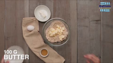 Delicious "Crispy Cauliflower Crackers: A Keto-Friendly Snack Creation"