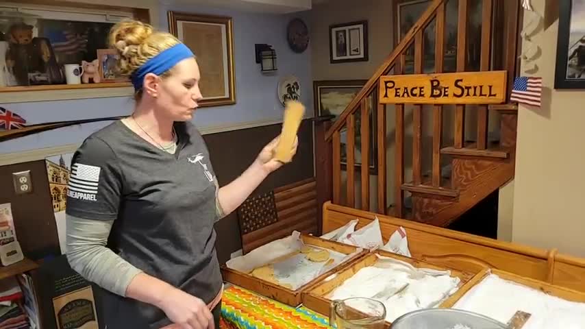 Feeding the Honey Bees 🐝 Over Winter!