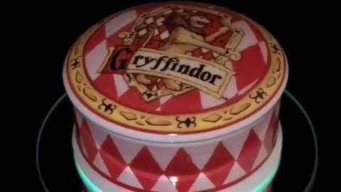 Vintage Royal Doulton Gryffindor Trinket Box #harrypotter #royaldoulton #gryffindor #gryffindorpride