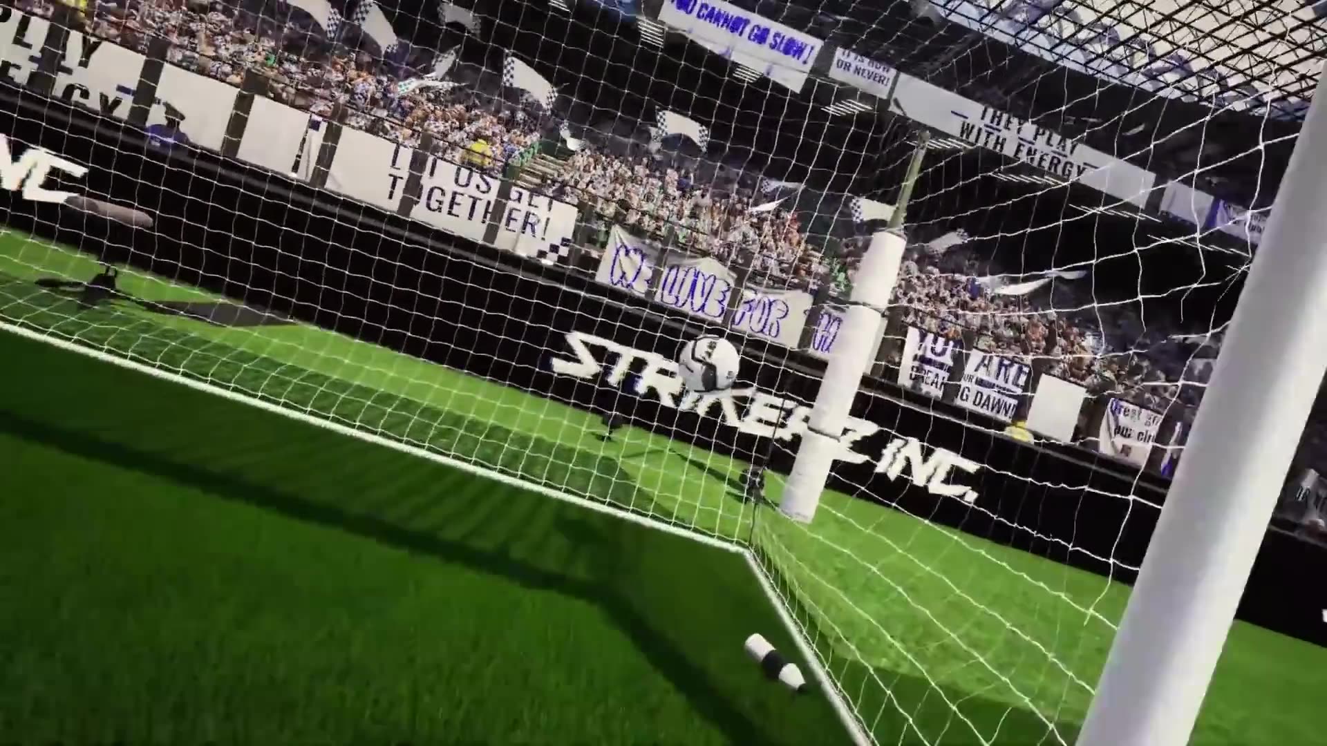 UFL vs FIFA 22 GAMEPLAY COMPARISON