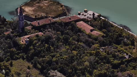 The History of Poveglia Island 🇮🇹 #island #abandoned #ruins #italy #europe #us