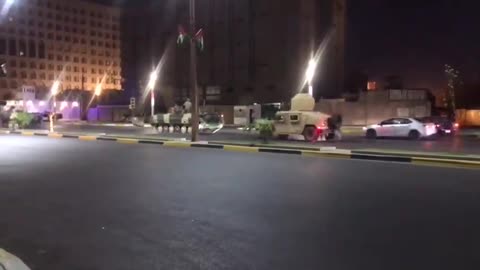 Iraqi military heading towards the "Green Zone" in Baghdad